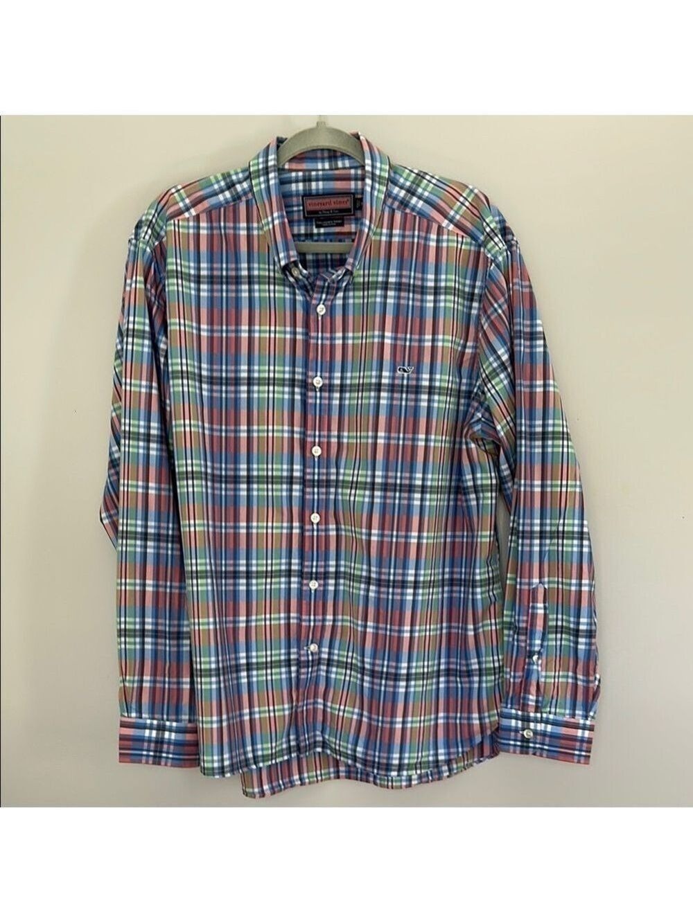 Vineyard Vines Men’s Collegiate Button Down Shirt